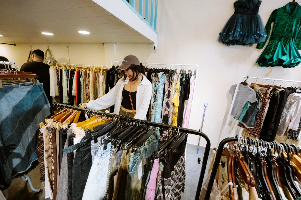 how to build a clothing brand