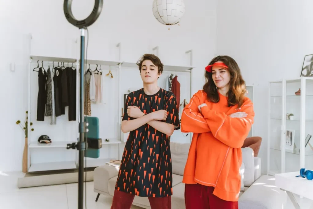 tiktok live creators ring light Market your dropshipping products
on TikTok